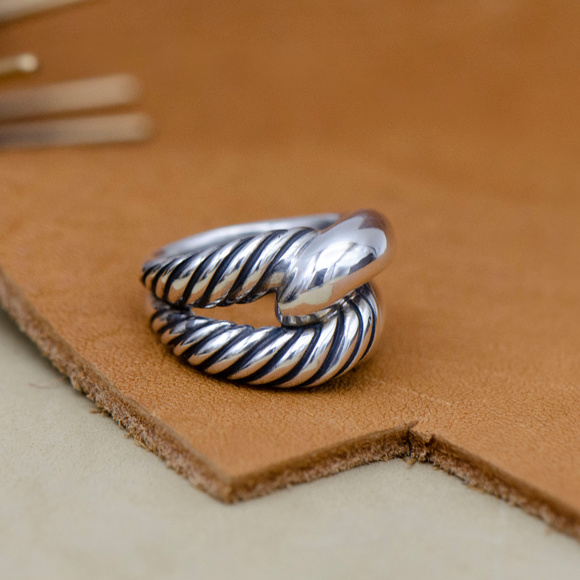 SOLD David Yurman Infinity Knot Ring - Picture 2 of 3